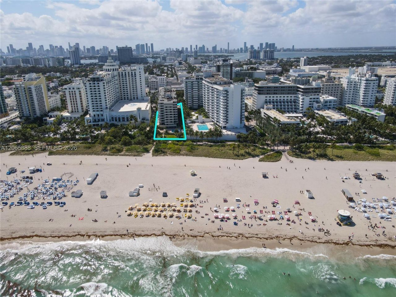1621 Collins Ave , Unit 908, Miami Beach, FL 33139 Photo