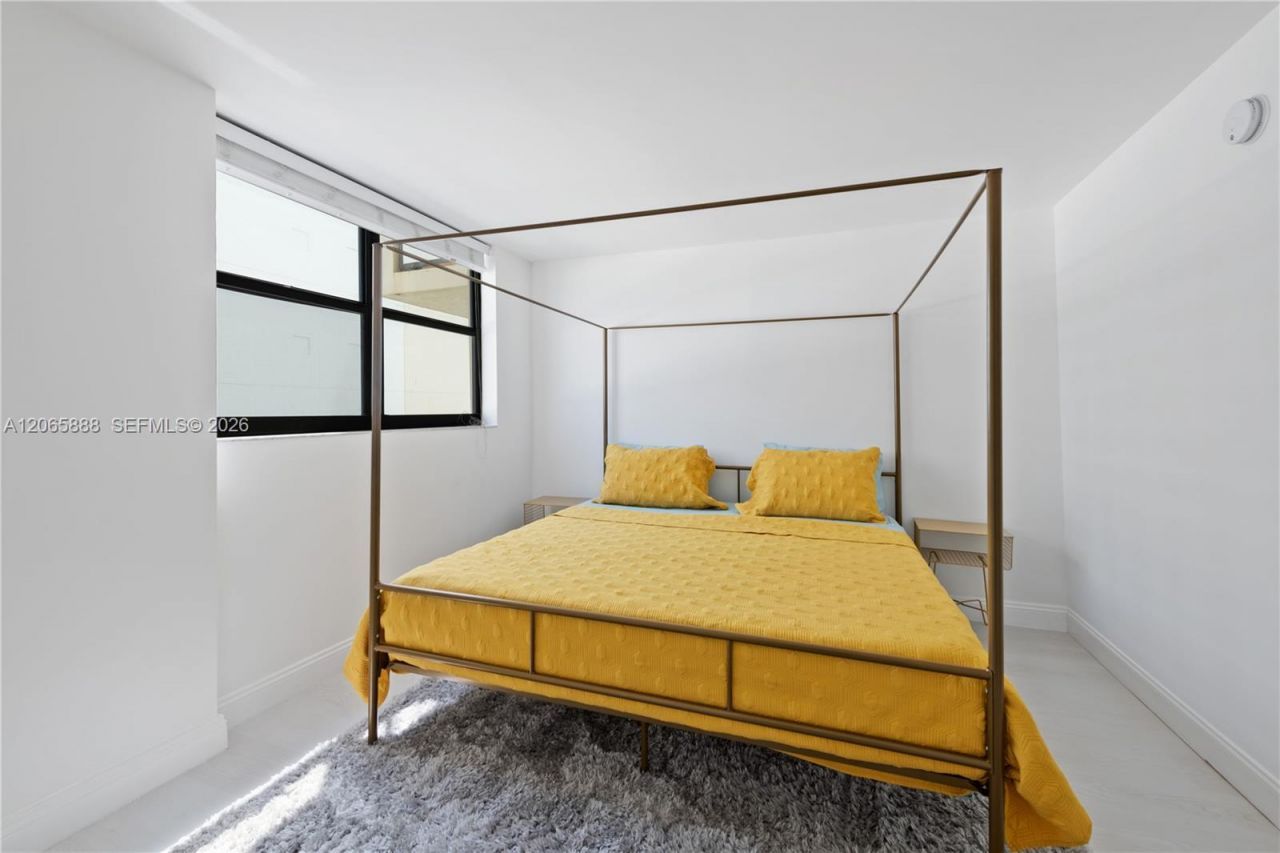 1621 Collins Ave , Unit 908, Miami Beach, FL 33139 Photo