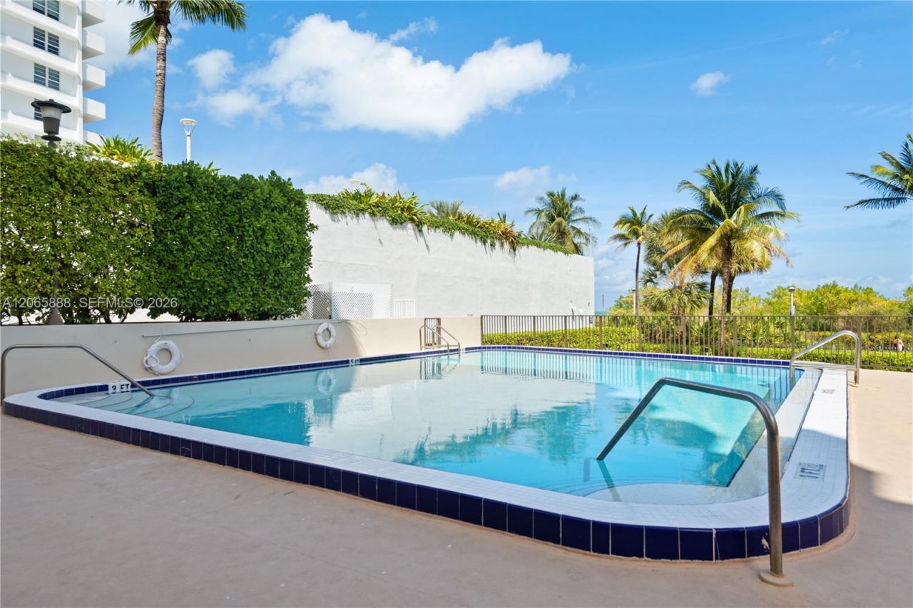 1621 Collins Ave , Unit 908, Miami Beach, FL 33139 Photo