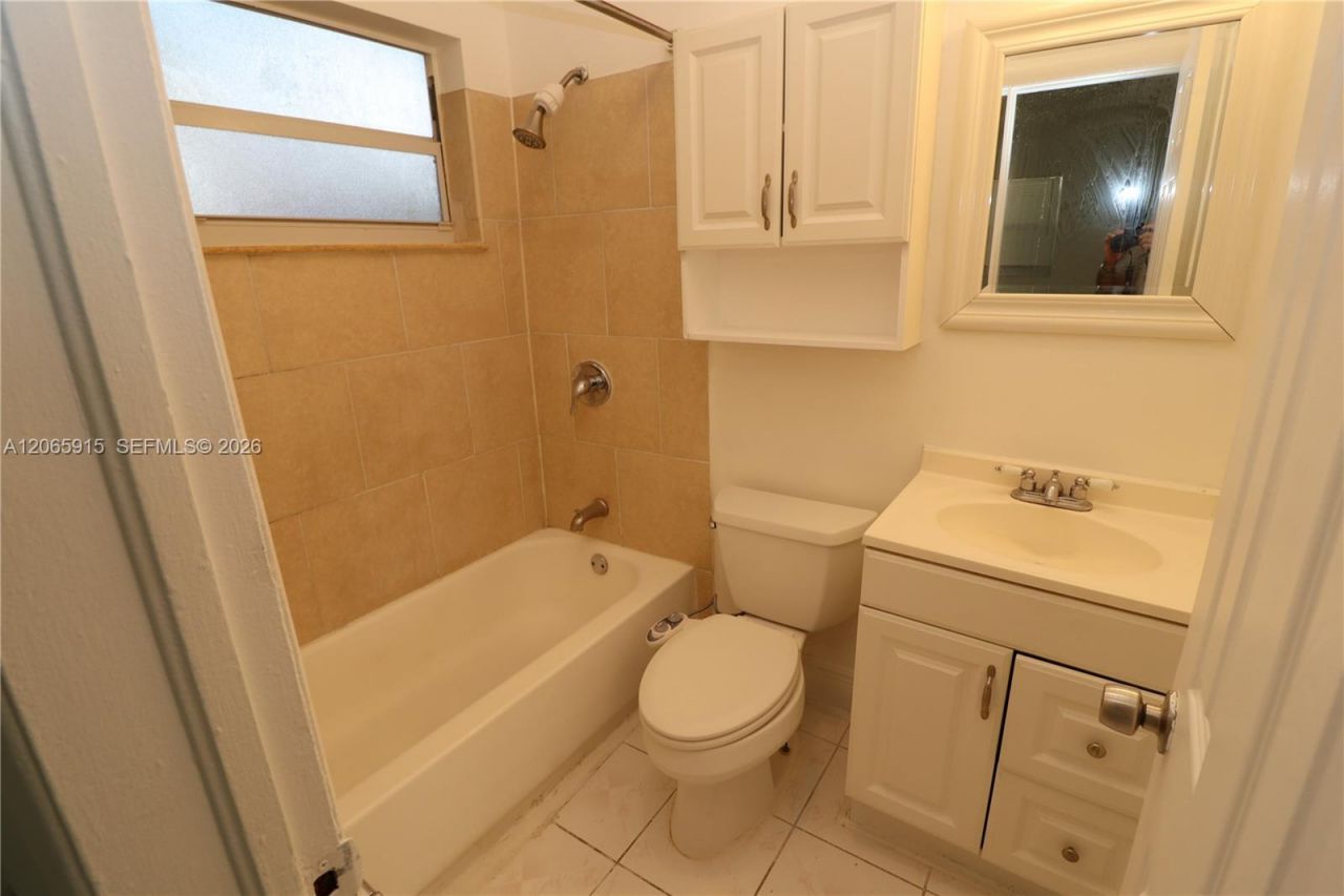 1341 NE 5th Ter, Unit 3, Fort Lauderdale, FL 33304 Photo