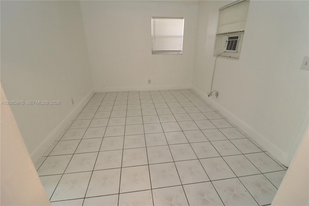 1341 NE 5th Ter, Unit 3, Fort Lauderdale, FL 33304 Photo