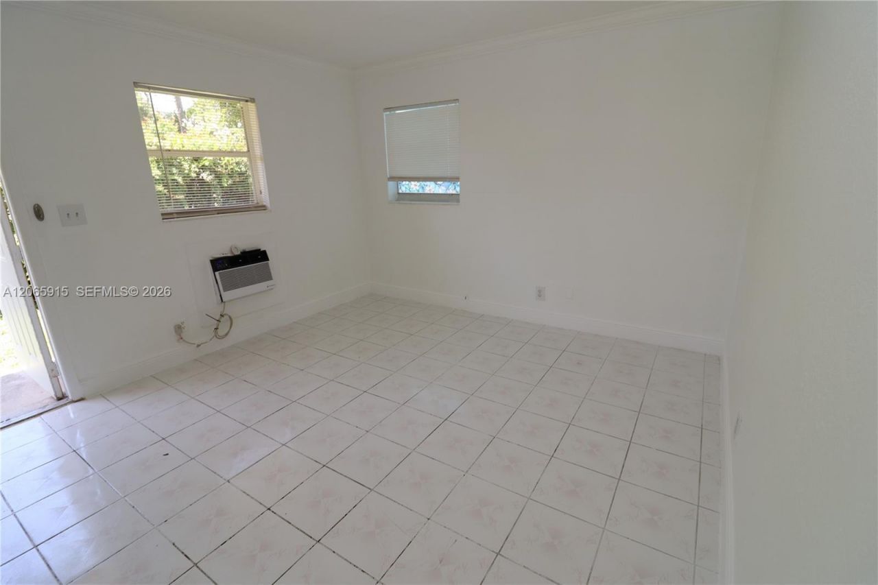 1341 NE 5th Ter, Unit 3, Fort Lauderdale, FL 33304 Photo