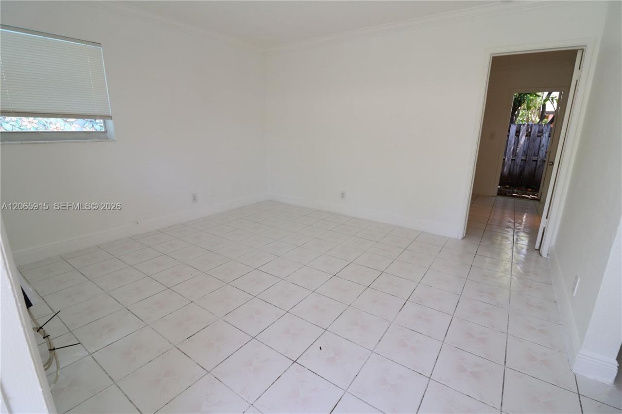 1341 NE 5th Ter, Unit 3, Fort Lauderdale, FL 33304 Photo