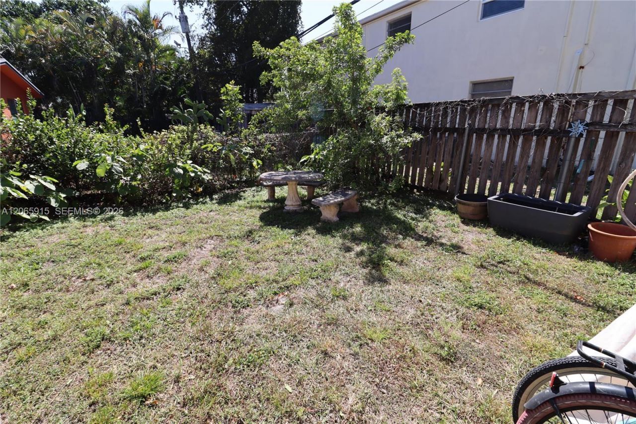 1341 NE 5th Ter, Unit 3, Fort Lauderdale, FL 33304 Photo