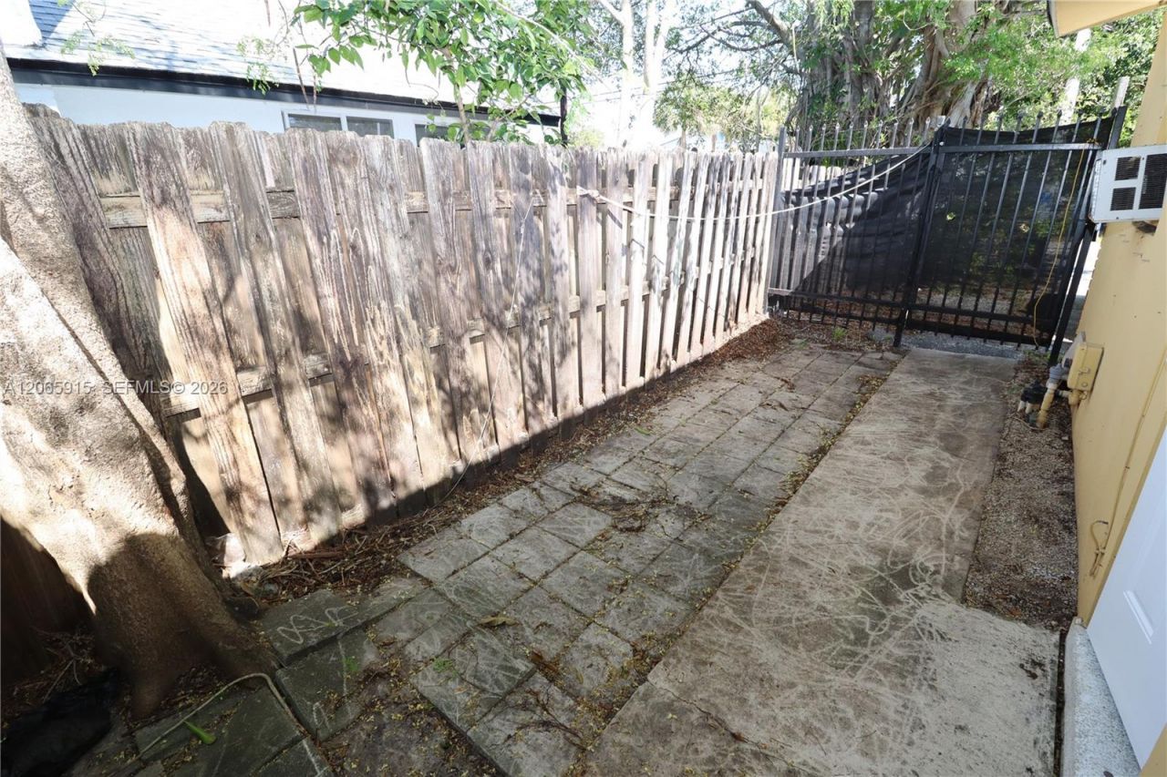 1341 NE 5th Ter, Unit 3, Fort Lauderdale, FL 33304 Photo