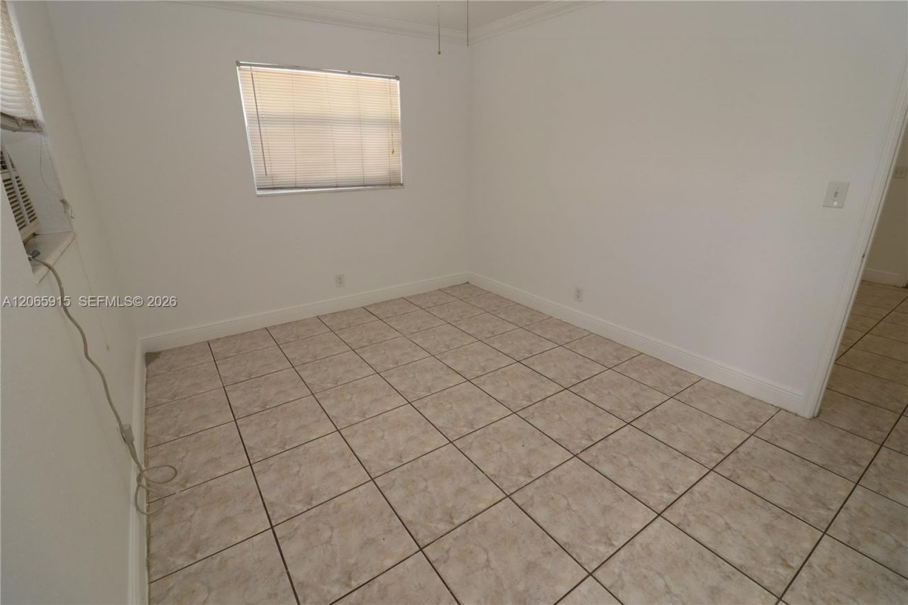 1341 NE 5th Ter, Unit 3, Fort Lauderdale, FL 33304 Photo