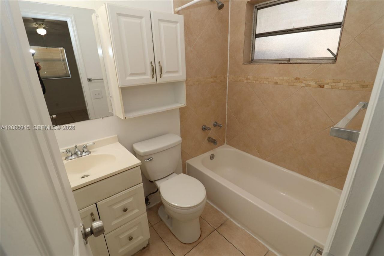 1341 NE 5th Ter, Unit 3, Fort Lauderdale, FL 33304 Photo