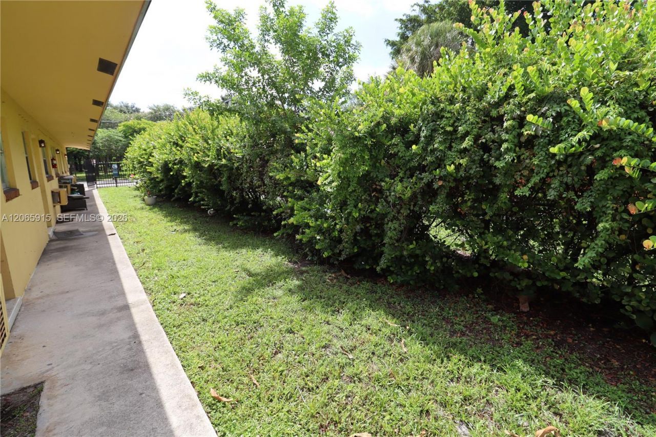 1341 NE 5th Ter, Unit 3, Fort Lauderdale, FL 33304 Photo