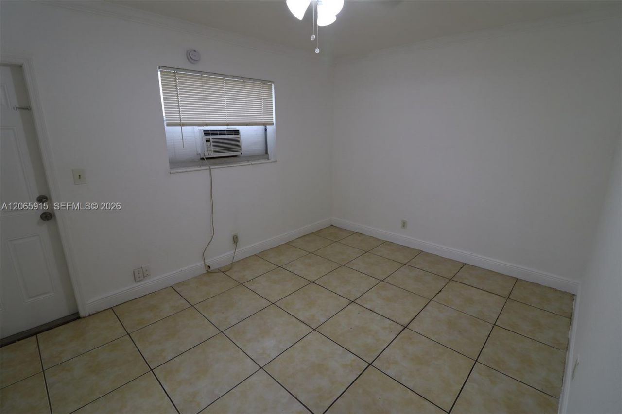 1341 NE 5th Ter, Unit 3, Fort Lauderdale, FL 33304 Photo