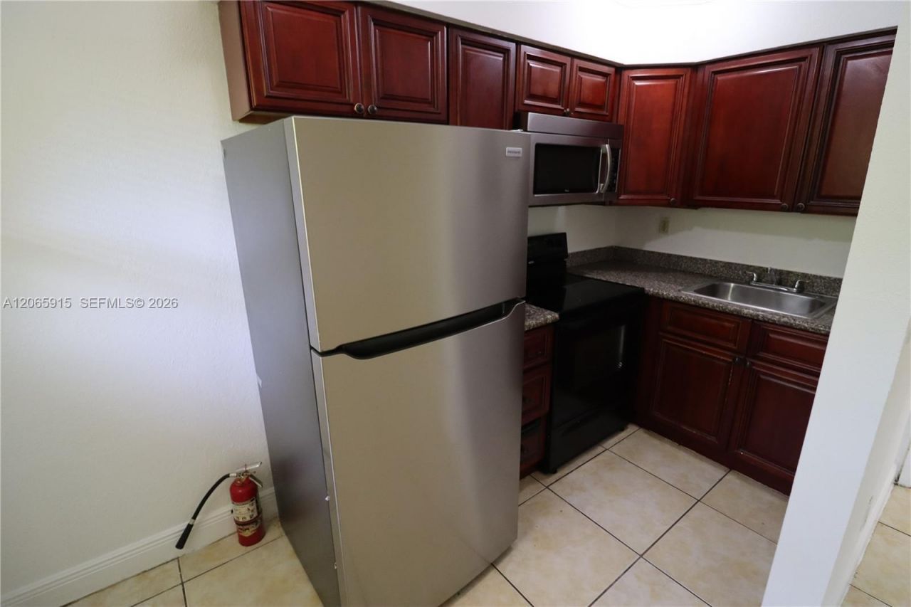 1341 NE 5th Ter, Unit 3, Fort Lauderdale, FL 33304 Photo