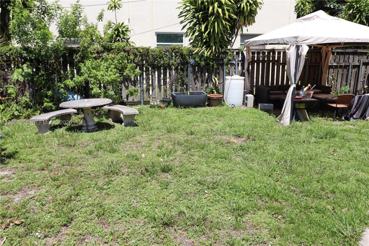 1341 NE 5th Ter, Unit 3, Fort Lauderdale, FL 33304 Photo