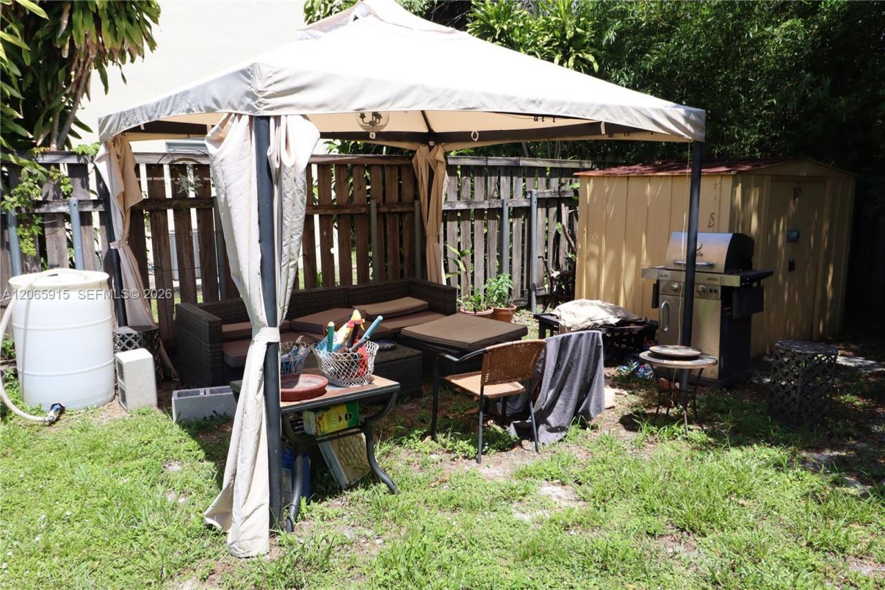 1341 NE 5th Ter, Unit 3, Fort Lauderdale, FL 33304 Photo