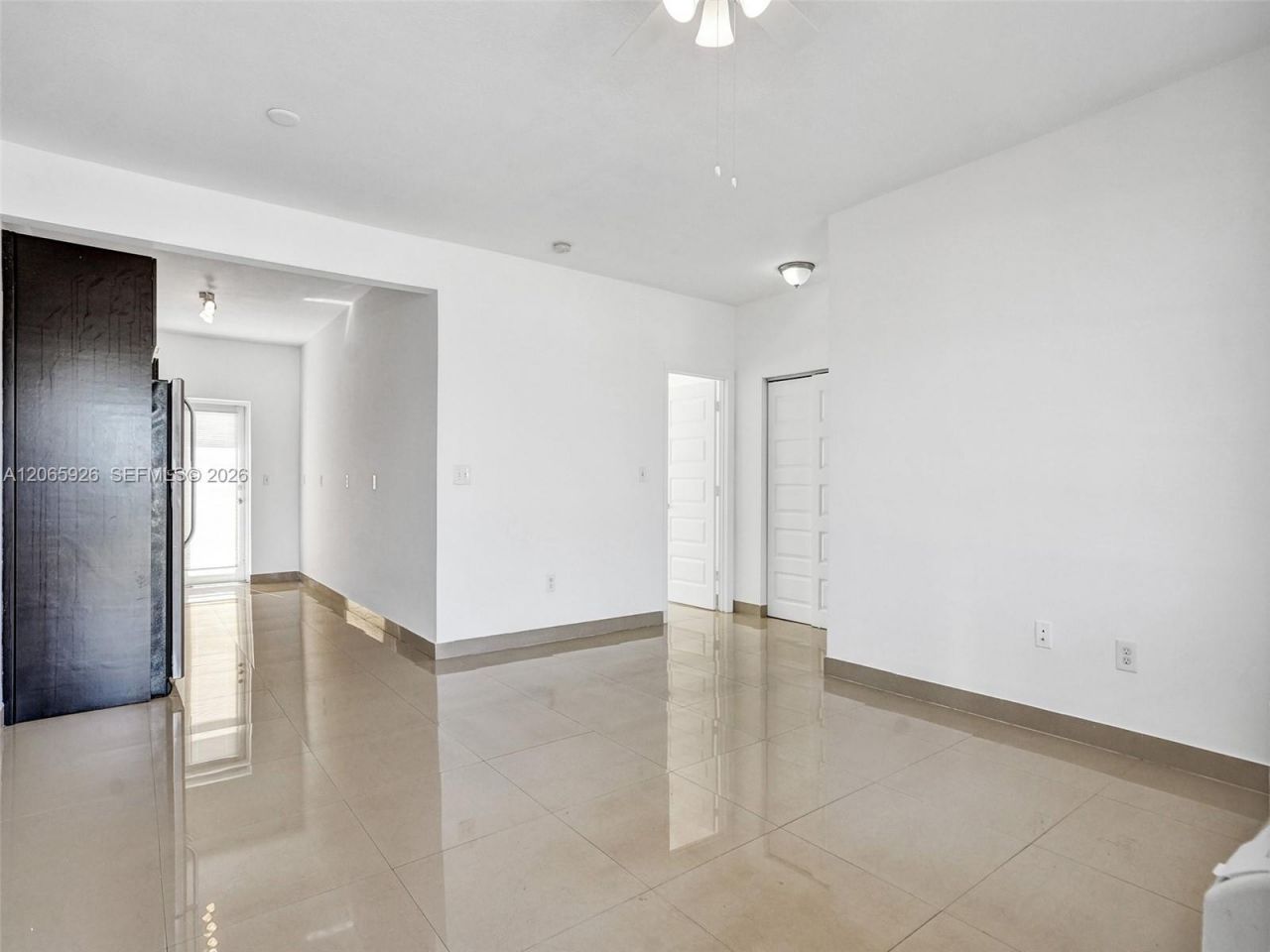 540 74th St, Unit 15, Miami Beach, FL 33141 Photo