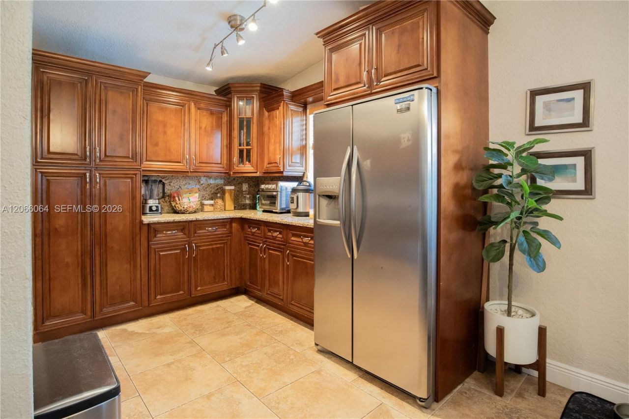 3500 SW 13th St , Miami, FL 33145 Photo