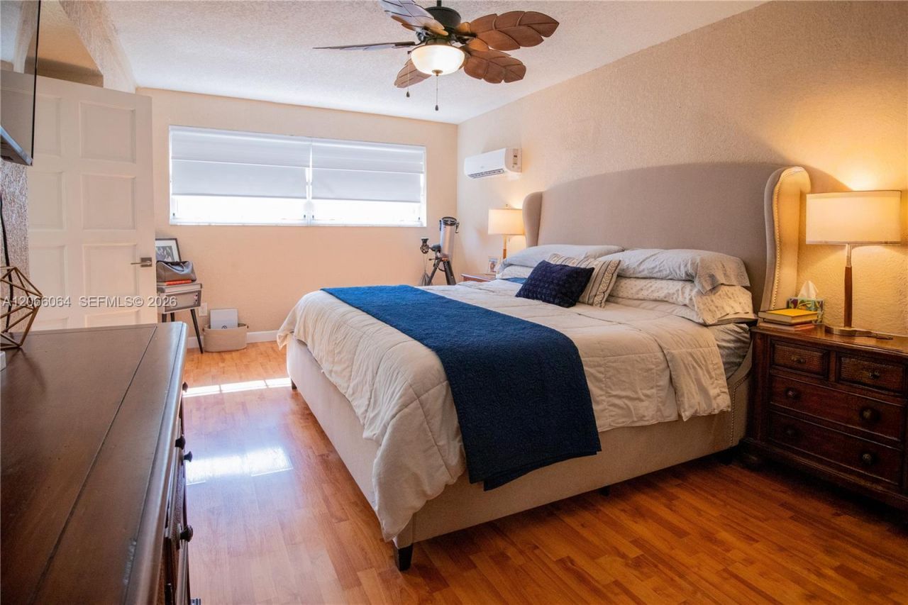 3500 SW 13th St , Miami, FL 33145 Photo
