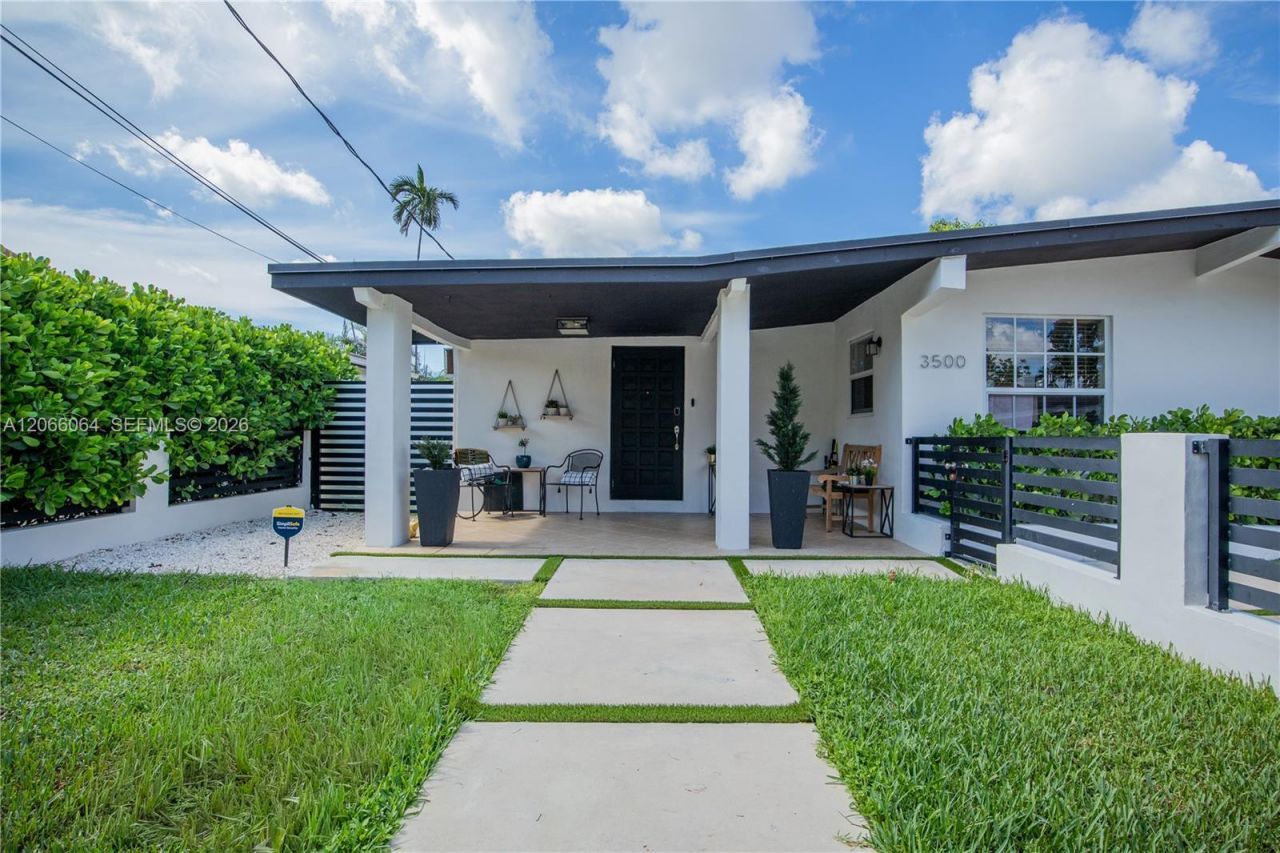 3500 SW 13th St , Miami, FL 33145 Photo
