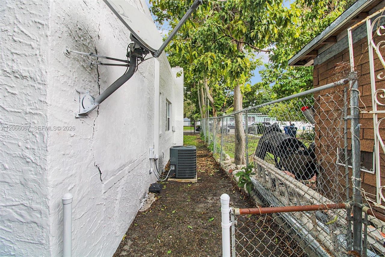 7770 NW 9th Ave , Miami, FL 33150 Photo