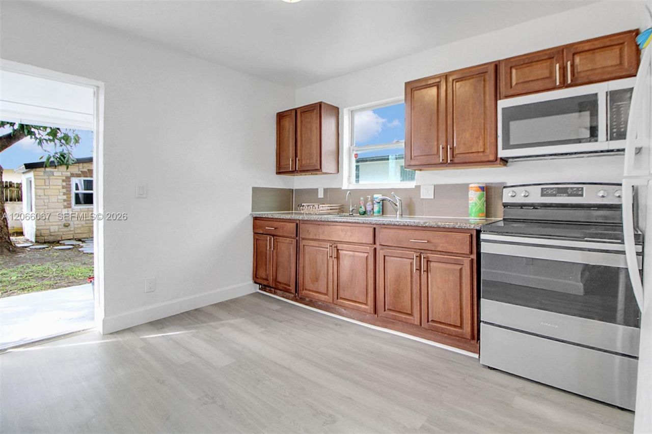 7770 NW 9th Ave , Miami, FL 33150 Photo