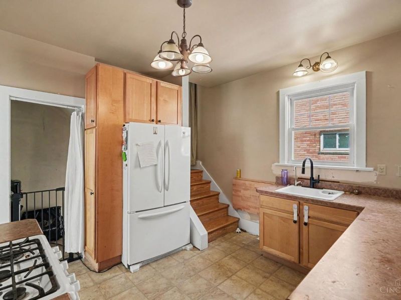 5682 Colerain Avenue, Cincinnati, OH 45239 Photo 10