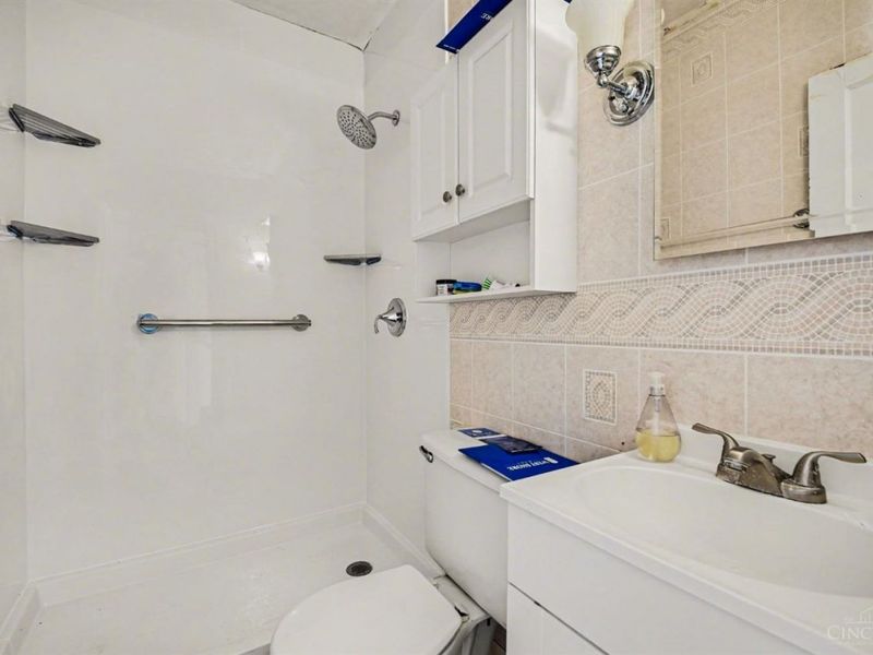 5682 Colerain Avenue, Cincinnati, OH 45239 Photo 19