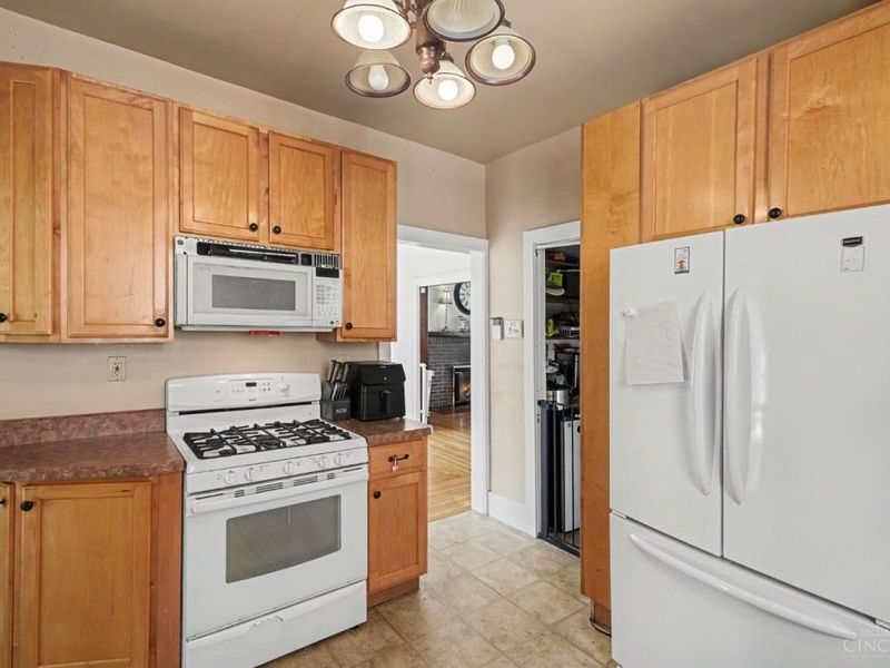 5682 Colerain Avenue, Cincinnati, OH 45239 Photo 9