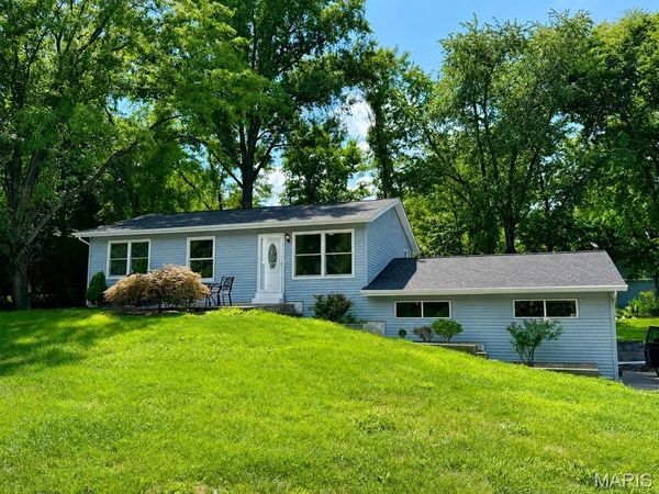 324 Westminster Drive , St Peters, MO 63376