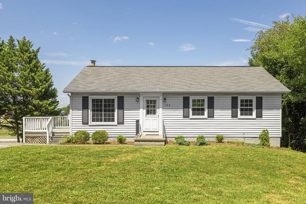 102 Linwood Court, Stephens City, VA 22655 Main Photo