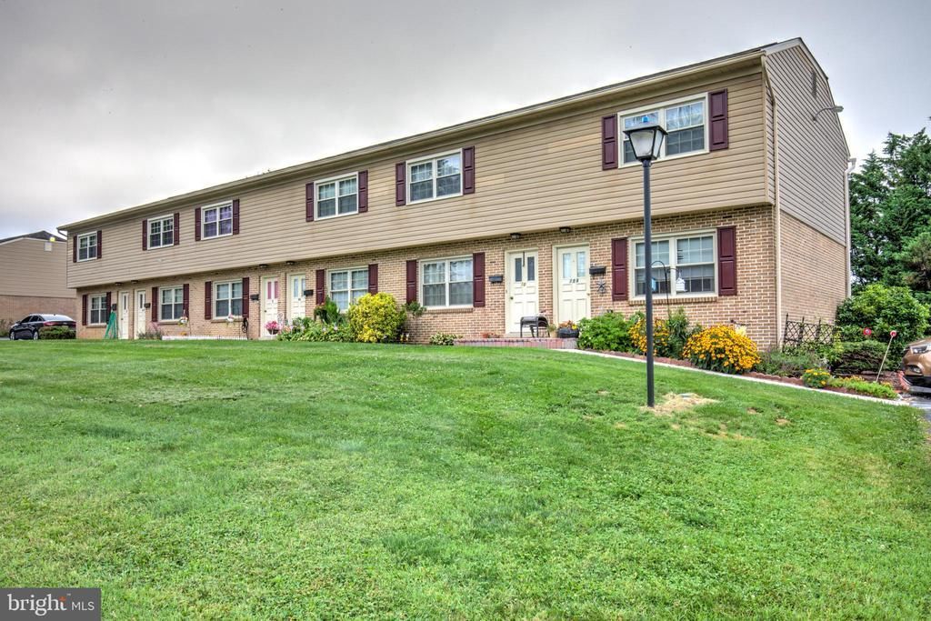 2-10 MEADOW VIEW DRIVE, LEOLA, PA 17540