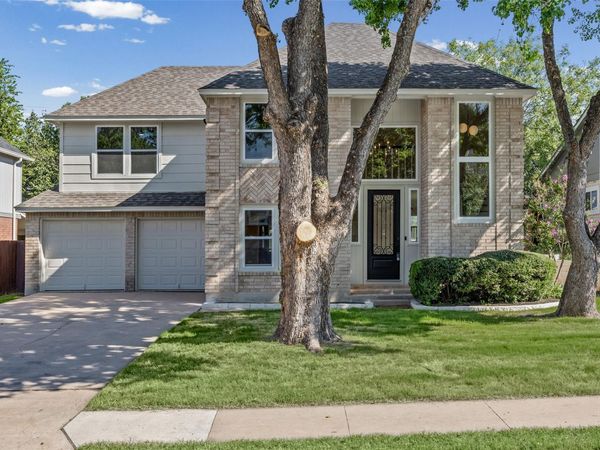1002 Crestview ST, Round Rock, TX 78681