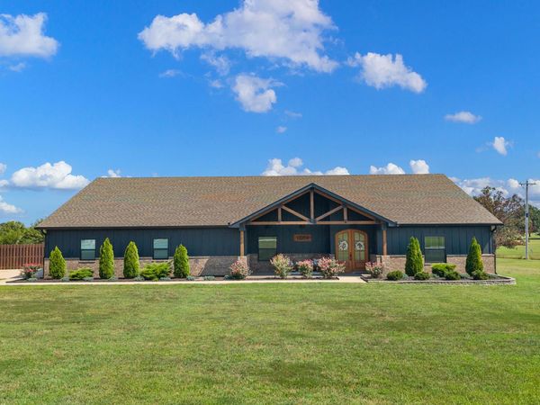 12204 Farm Road 2205 , Cassville, MO 65625