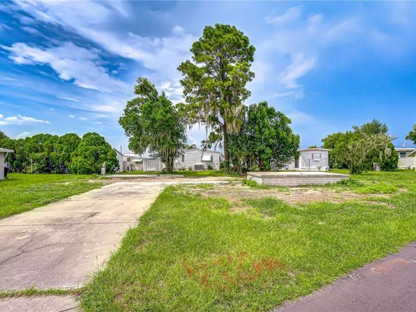 35127 ZEPHYR SHORES DRIVE , ZEPHYRHILLS, FL 33541