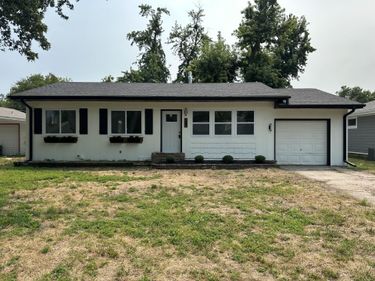 107 W HARRIER Street, Valley, NE 68064