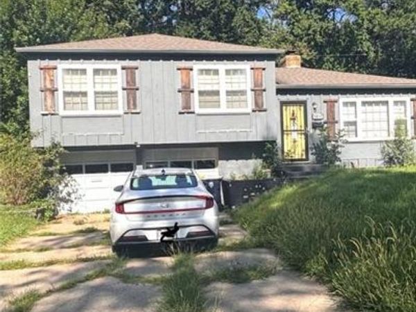 9810 Bennington Avenue, Kansas City, MO 64134