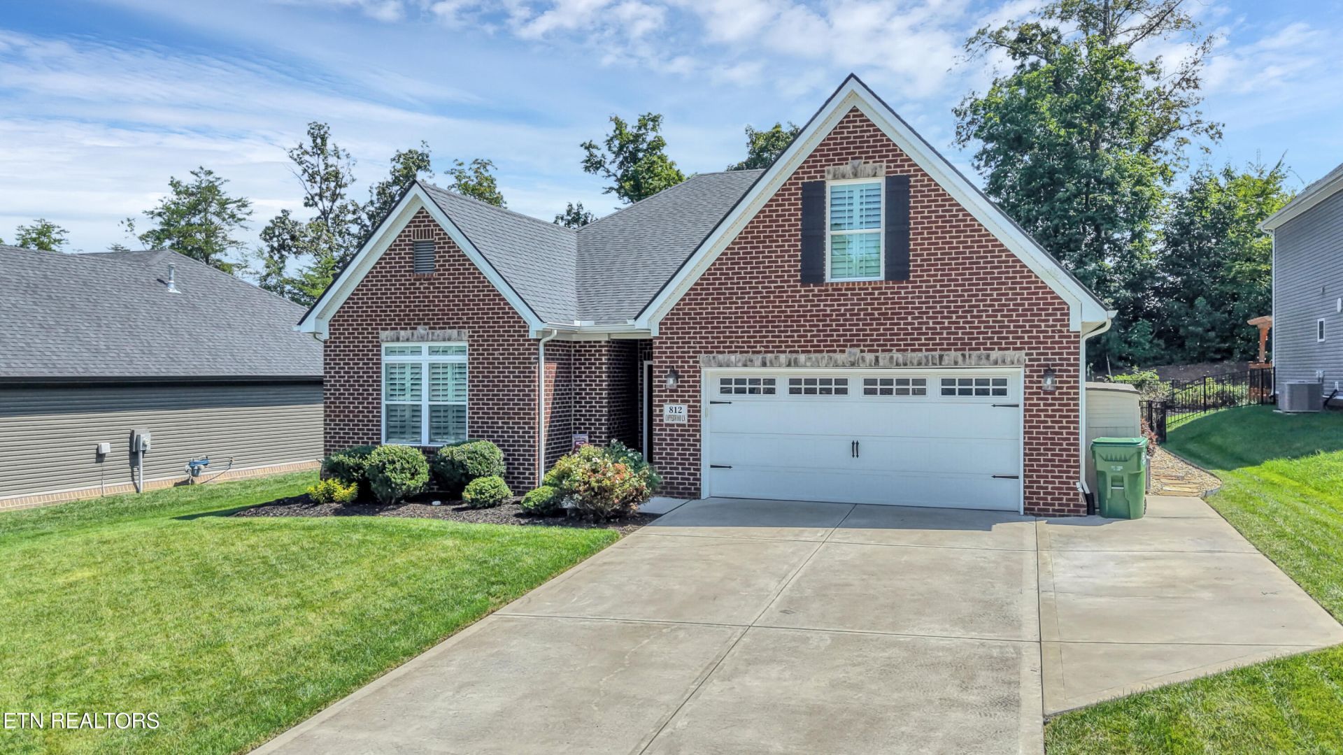 812 Copperwood Lane, Maryville, TN 37801 Main Photo