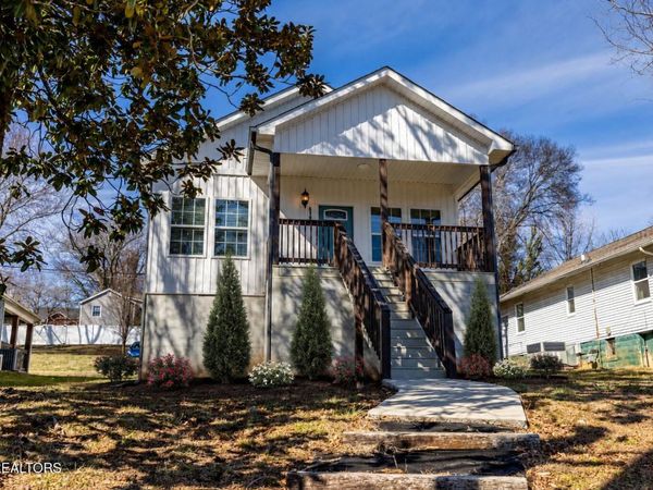 619 NE Midlake Drive, Knoxville, TN 37918