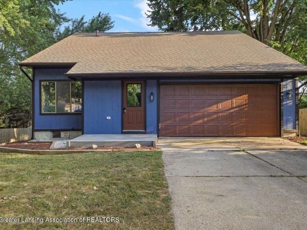 1829 Crest Street, Haslett, MI 48840
