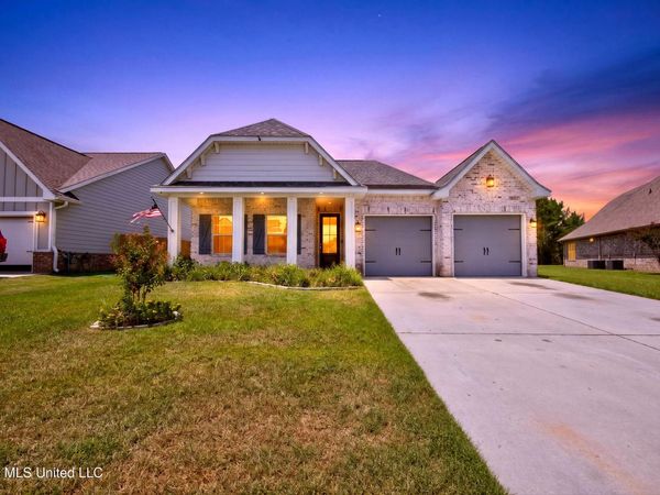 10497 W Landon Green Circle, Gulfport, MS 39503