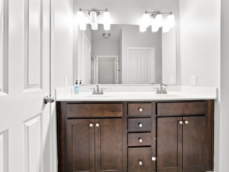 5900 Bluestone Way, Lewis Center, OH 43035 Photo 15