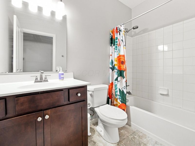 5900 Bluestone Way, Lewis Center, OH 43035 Photo 17