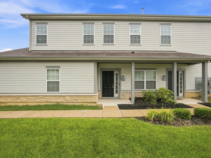 5900 Bluestone Way, Lewis Center, OH 43035 Photo 2