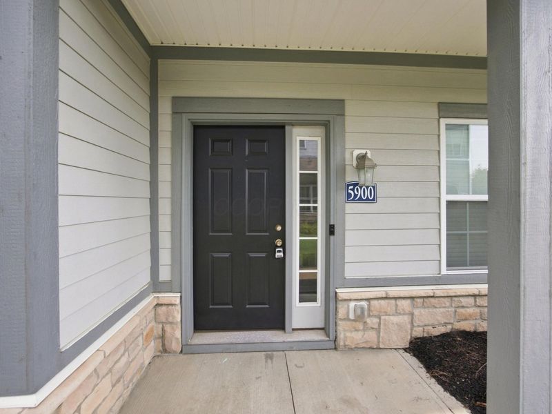 5900 Bluestone Way, Lewis Center, OH 43035 Photo 4