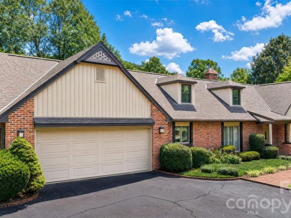 417 Stonecroft Drive SE, Lenoir, NC 28645