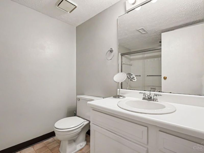 5788 Ashby Court, Miami Twp, OH 45150 Photo 11