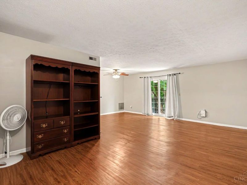 5788 Ashby Court, Miami Twp, OH 45150 Photo 2