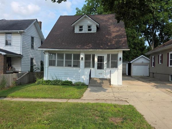 1325 S high Avenue, FREEPORT, IL 61032