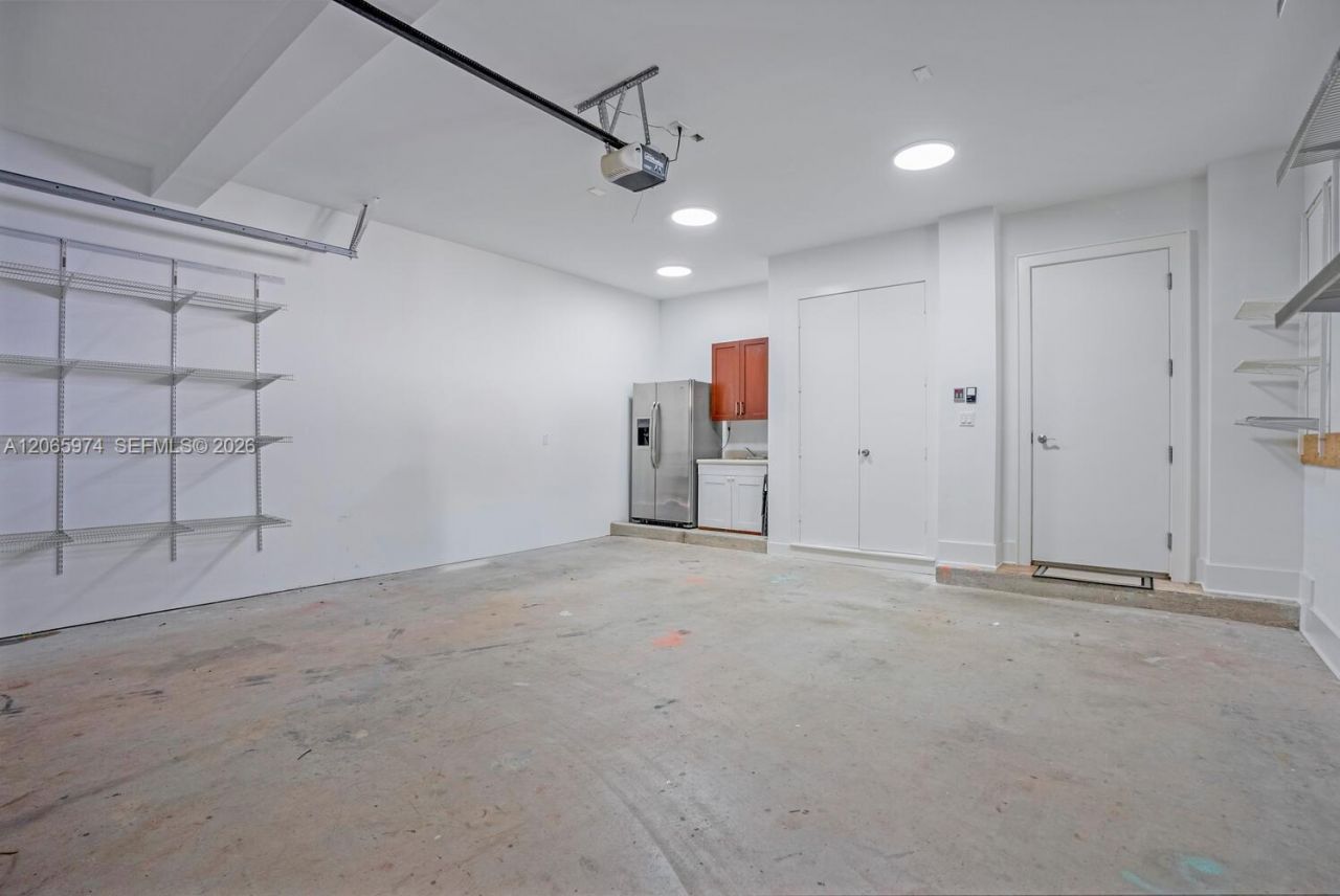 3072 Carter St, Miami, FL 33133 Photo