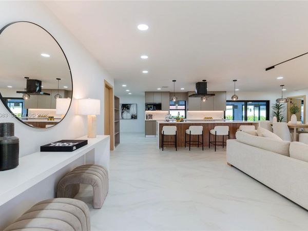2415 NE 35th Dr , Fort Lauderdale, FL 33308