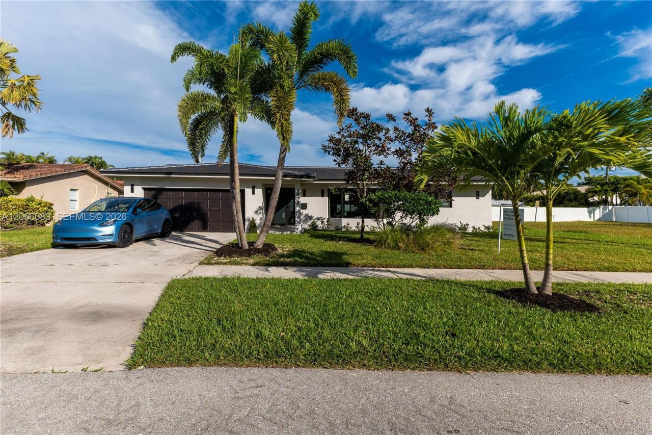 2415 NE 35th Dr, Fort Lauderdale, FL 33308 Photo