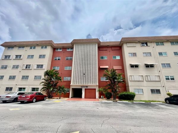 5300 Washington St, Unit U503, Hollywood, FL 33021