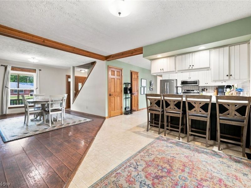 1399 Birchview Drive, Vermilion, OH 44089 Photo 4